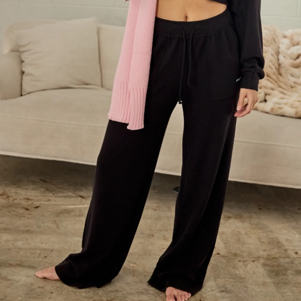 Ptula Comfort Knit Wide Leg Pant